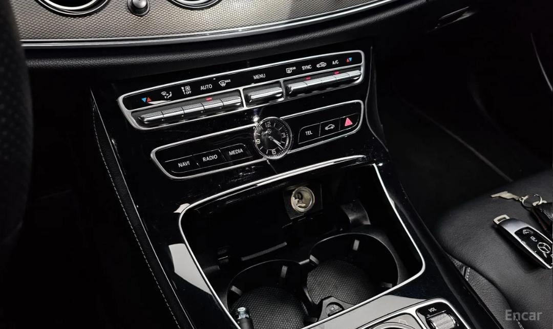 Mercedes-Benz E-Class W213 E200 Avantgarde