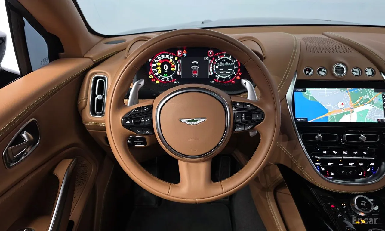 Aston Martin DBX 4.0 V8 707