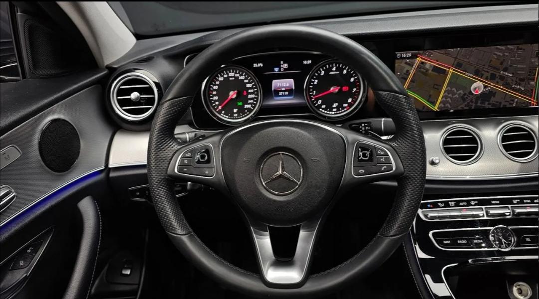 Mercedes-Benz E-Class W213 E200 Avantgarde
