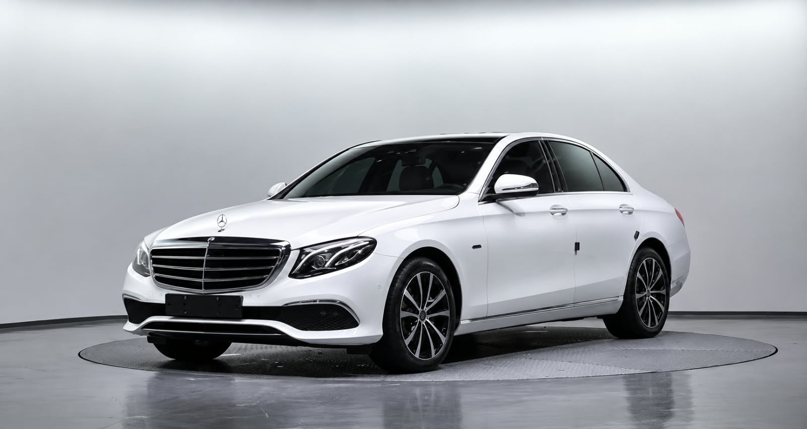Mercedes-Benz E-Class W213 E300e Exclusive