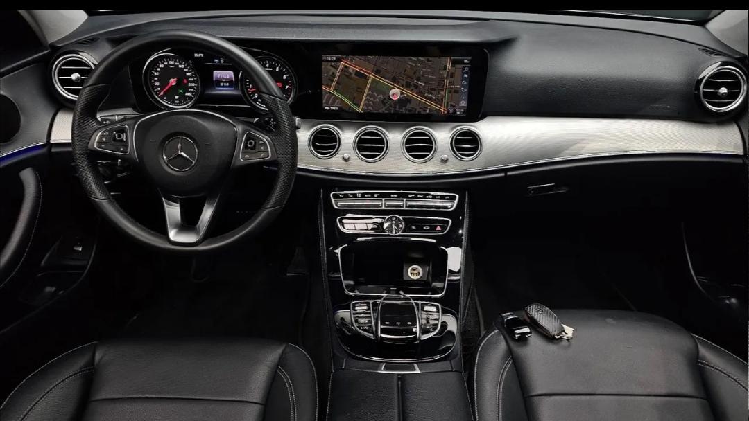 Mercedes-Benz E-Class W213 E200 Avantgarde