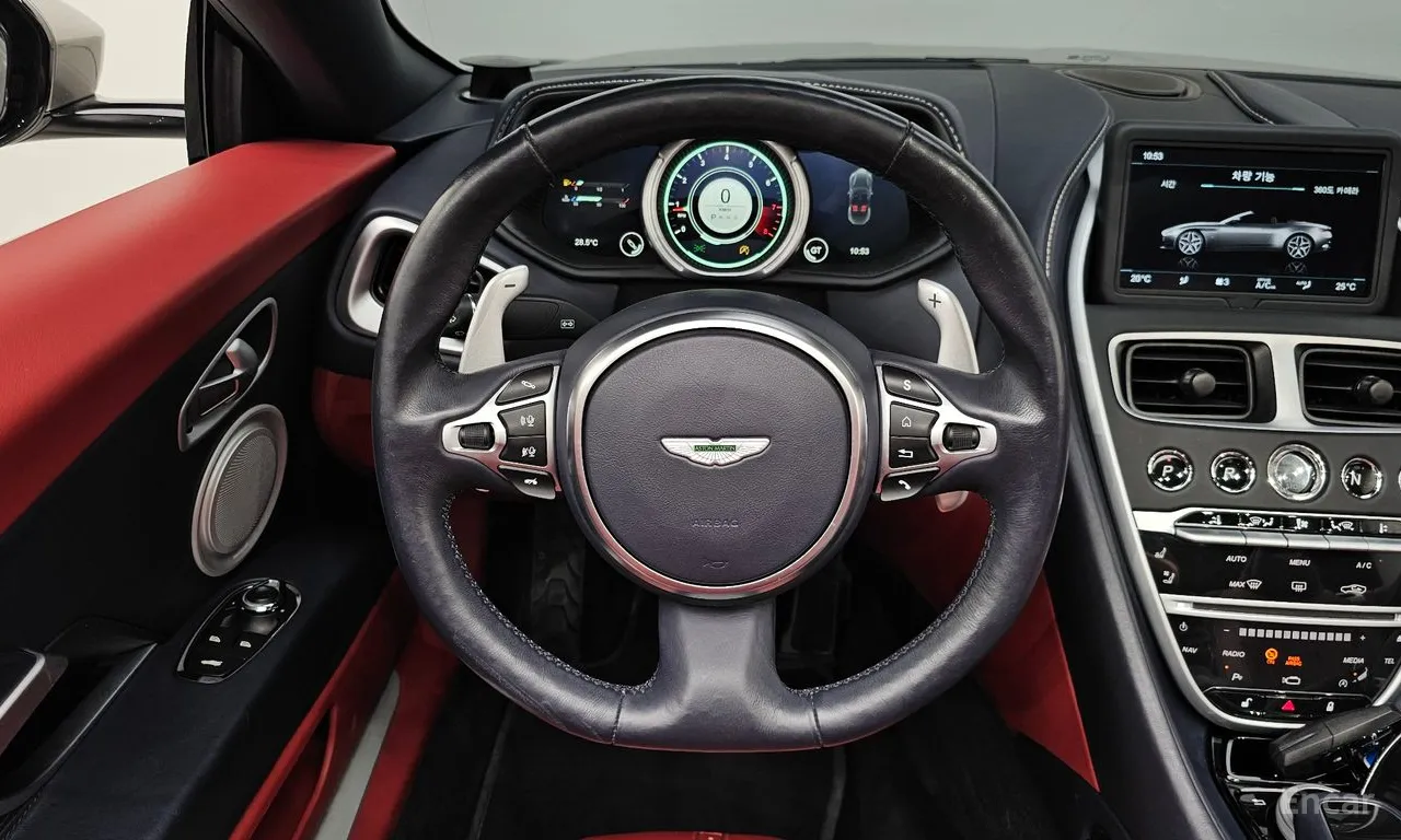 Aston Martin DB11 4.0 V8 Volante