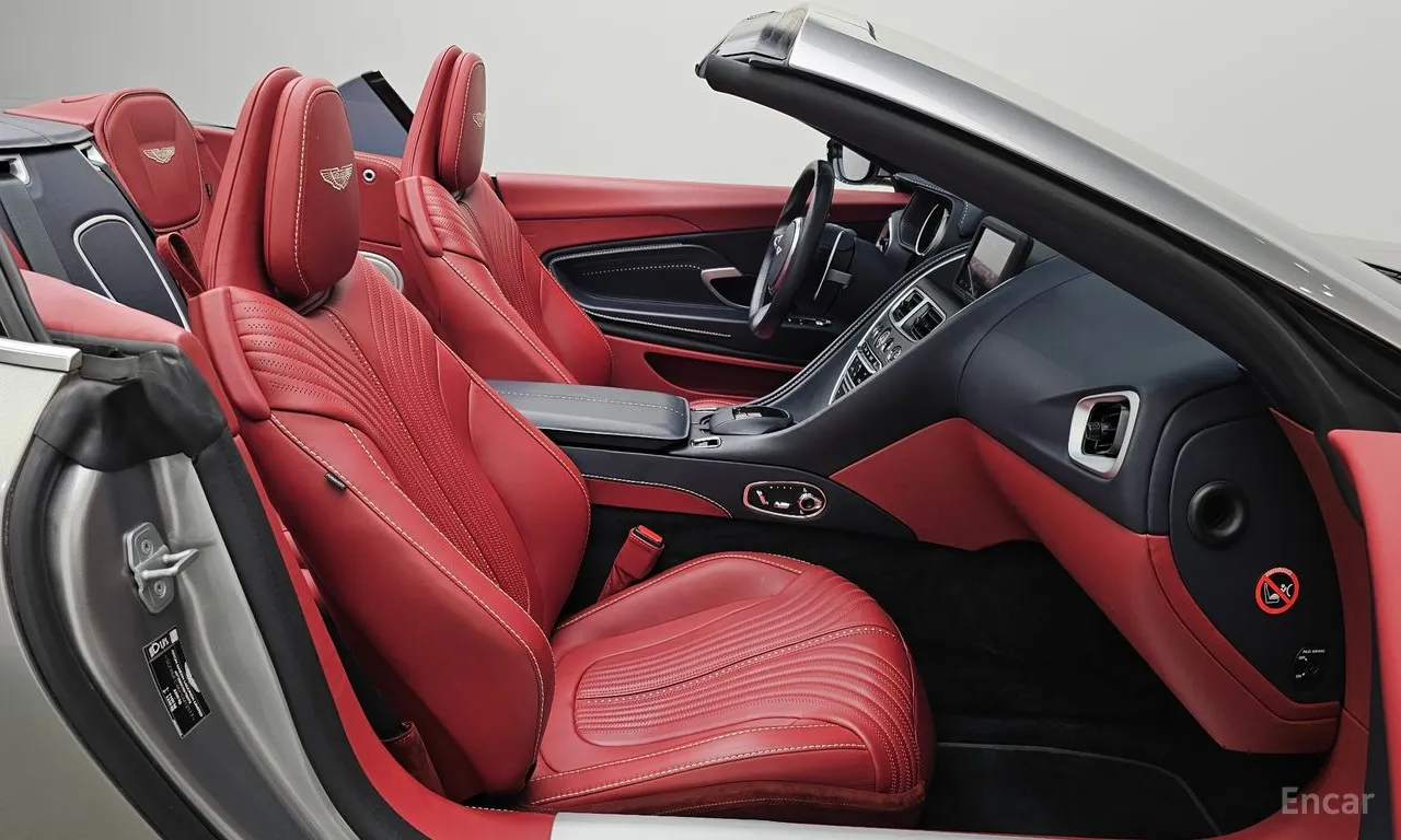 Aston Martin DB11 4.0 V8 Volante