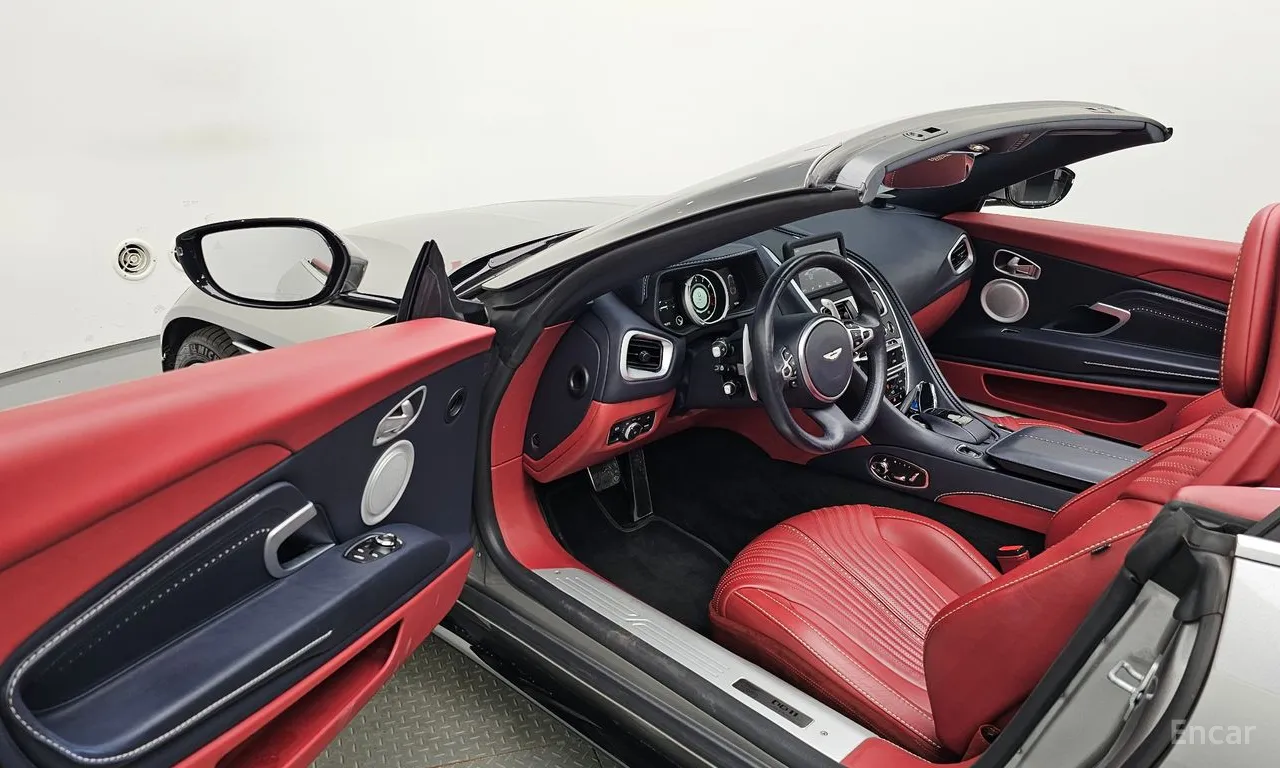 Aston Martin DB11 4.0 V8 Volante