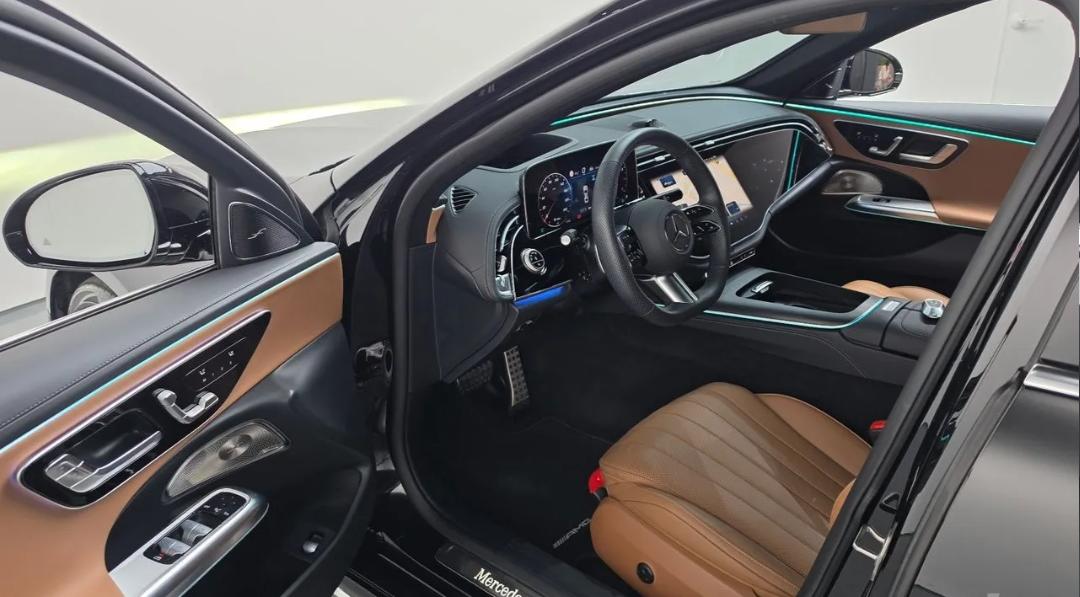 Mercedes-Benz E-Class W214 E300 4MATIC AMG Line
